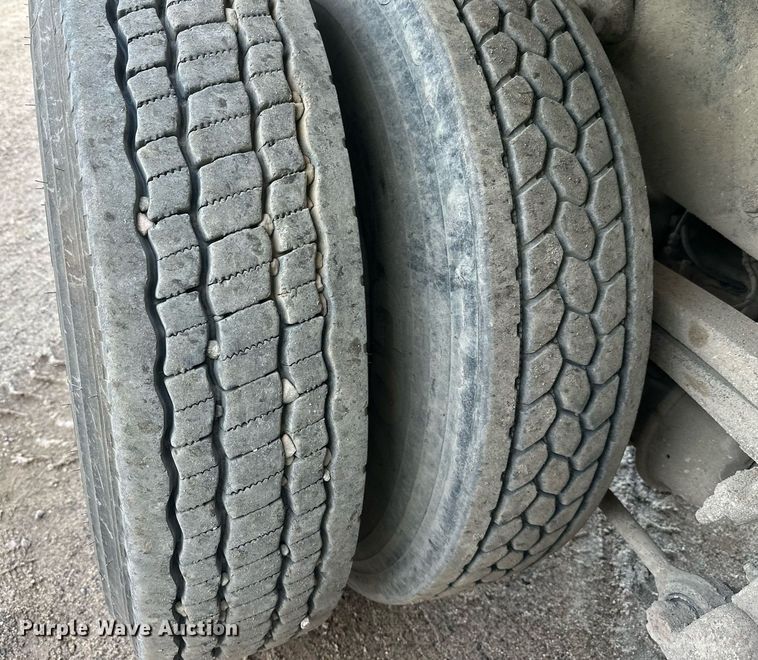 image for item DT6362 2013 Freightliner Business Class M2 dump truck