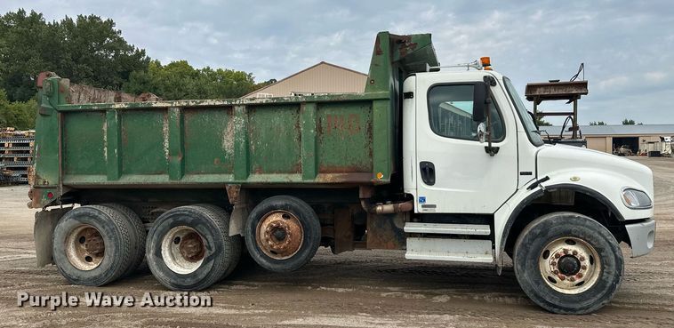 image for item DT6363 2003 Freightliner Business Class M2 dump truck