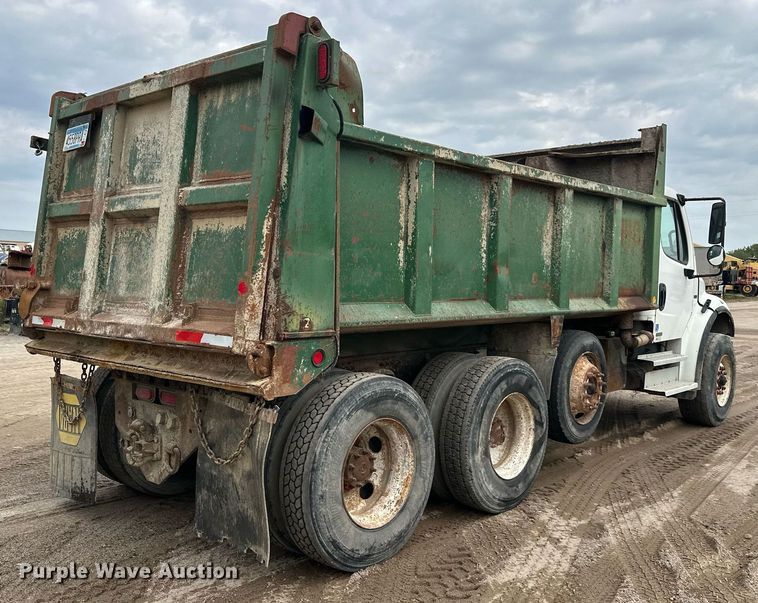 image for item DT6363 2003 Freightliner Business Class M2 dump truck
