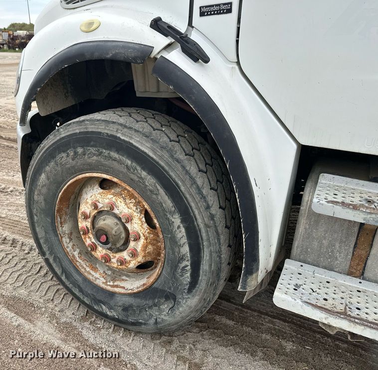 image for item DT6363 2003 Freightliner Business Class M2 dump truck