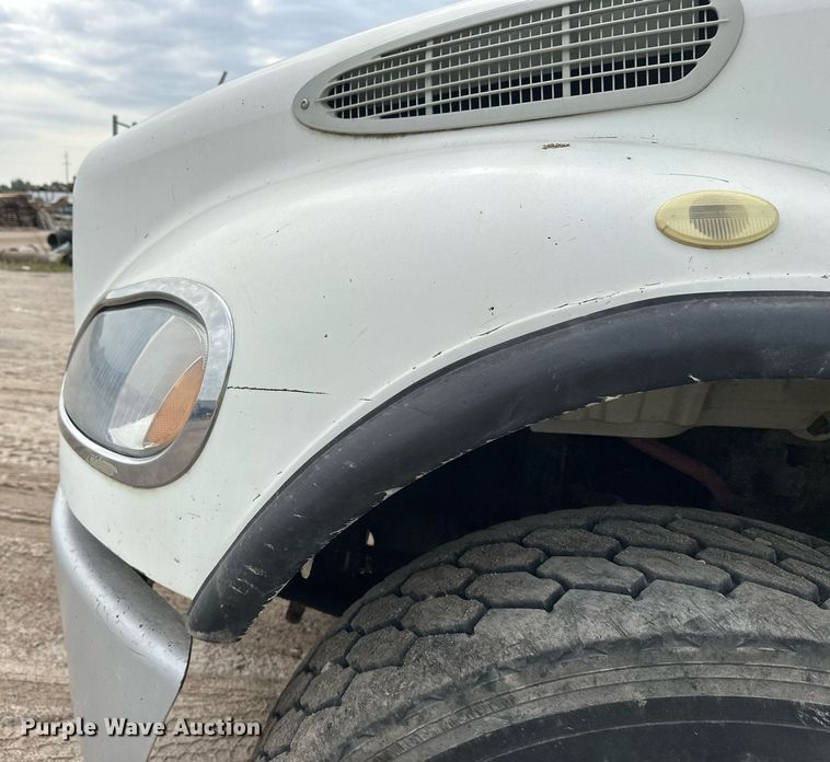 image for item DT6363 2003 Freightliner Business Class M2 dump truck