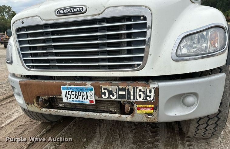 image for item DT6363 2003 Freightliner Business Class M2 dump truck