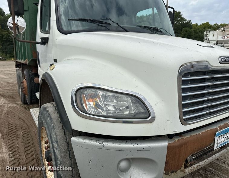 image for item DT6363 2003 Freightliner Business Class M2 dump truck