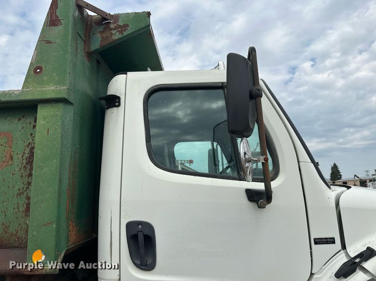 image for item DT6363 2003 Freightliner Business Class M2 dump truck