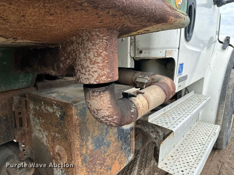 image for item DT6363 2003 Freightliner Business Class M2 dump truck