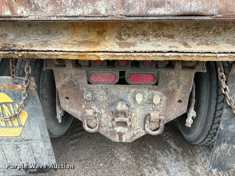 image for item DT6363 2003 Freightliner Business Class M2 dump truck