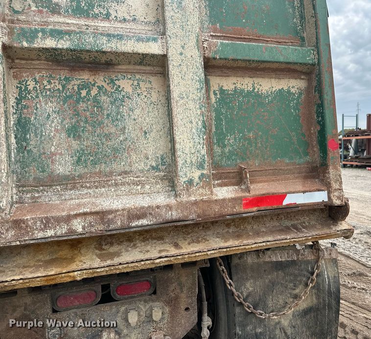 image for item DT6363 2003 Freightliner Business Class M2 dump truck