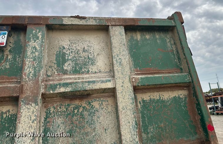 image for item DT6363 2003 Freightliner Business Class M2 dump truck