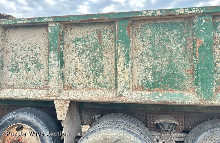 image for item DT6363 2003 Freightliner Business Class M2 dump truck