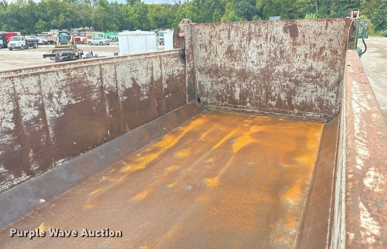 image for item DT6363 2003 Freightliner Business Class M2 dump truck