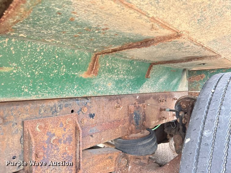 image for item DT6363 2003 Freightliner Business Class M2 dump truck