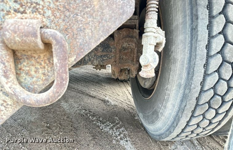 image for item DT6363 2003 Freightliner Business Class M2 dump truck