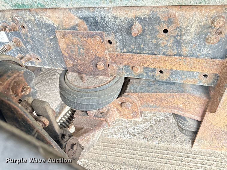 image for item DT6363 2003 Freightliner Business Class M2 dump truck