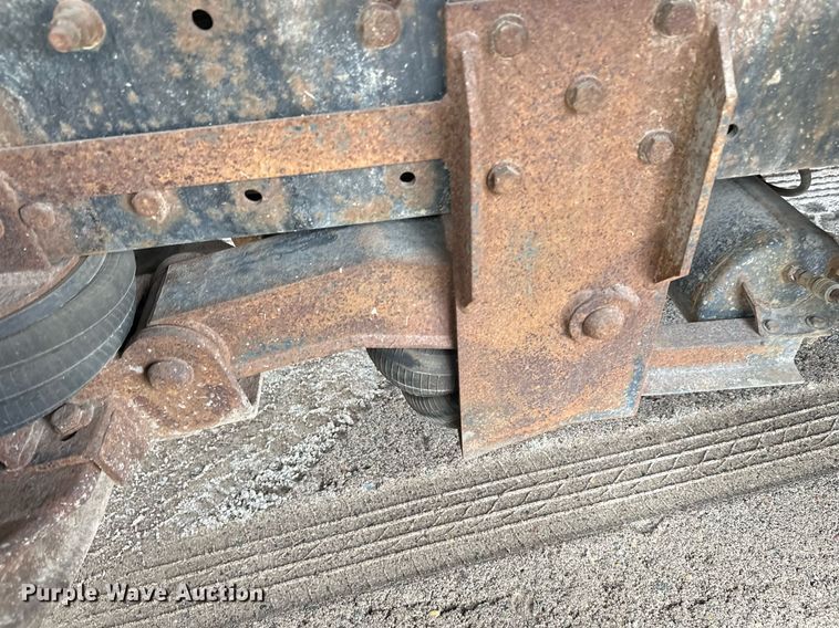 image for item DT6363 2003 Freightliner Business Class M2 dump truck