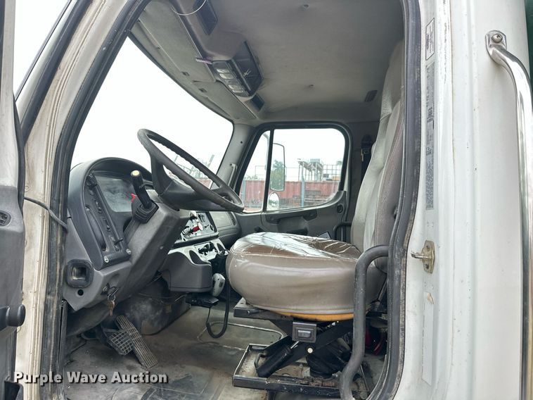 image for item DT6363 2003 Freightliner Business Class M2 dump truck