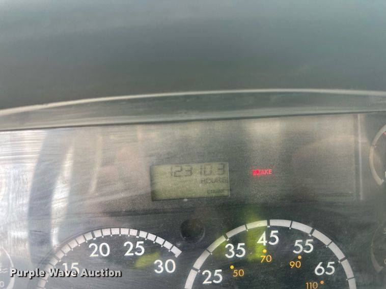 image for item DT6363 2003 Freightliner Business Class M2 dump truck