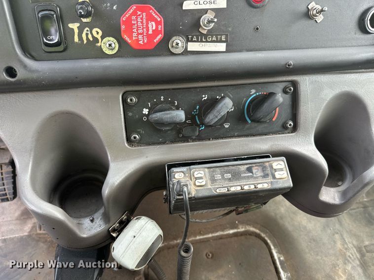 image for item DT6363 2003 Freightliner Business Class M2 dump truck