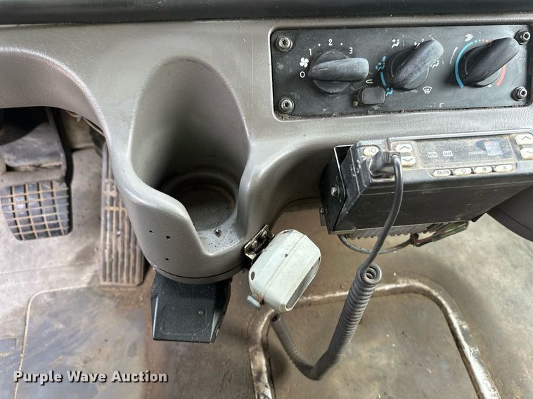 image for item DT6363 2003 Freightliner Business Class M2 dump truck