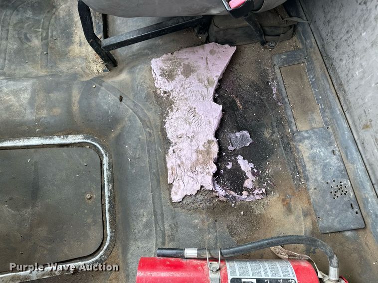 image for item DT6363 2003 Freightliner Business Class M2 dump truck