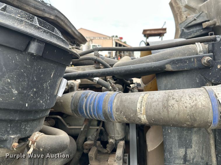 image for item DT6363 2003 Freightliner Business Class M2 dump truck