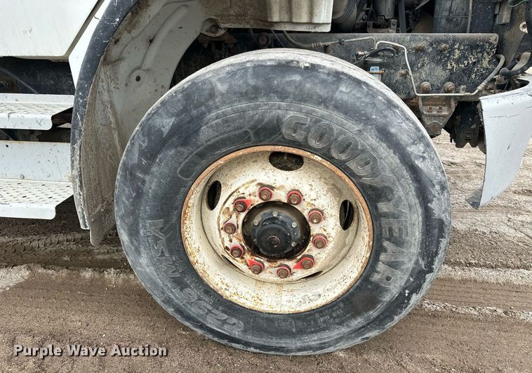 image for item DT6363 2003 Freightliner Business Class M2 dump truck