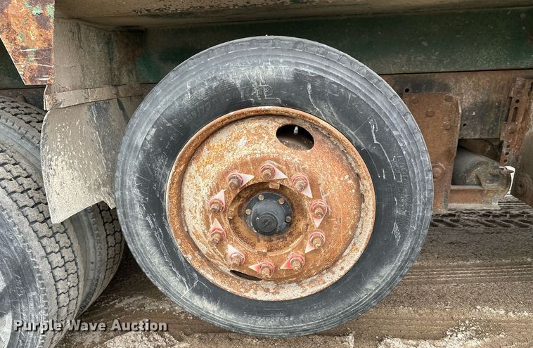 image for item DT6363 2003 Freightliner Business Class M2 dump truck