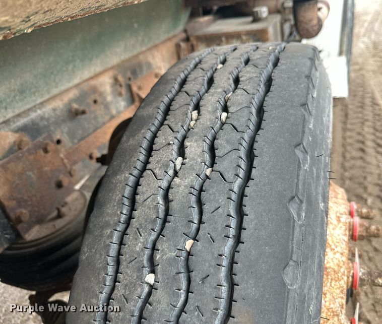 image for item DT6363 2003 Freightliner Business Class M2 dump truck