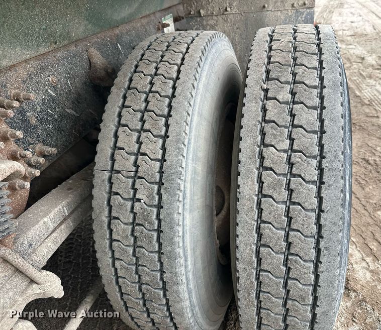 image for item DT6363 2003 Freightliner Business Class M2 dump truck