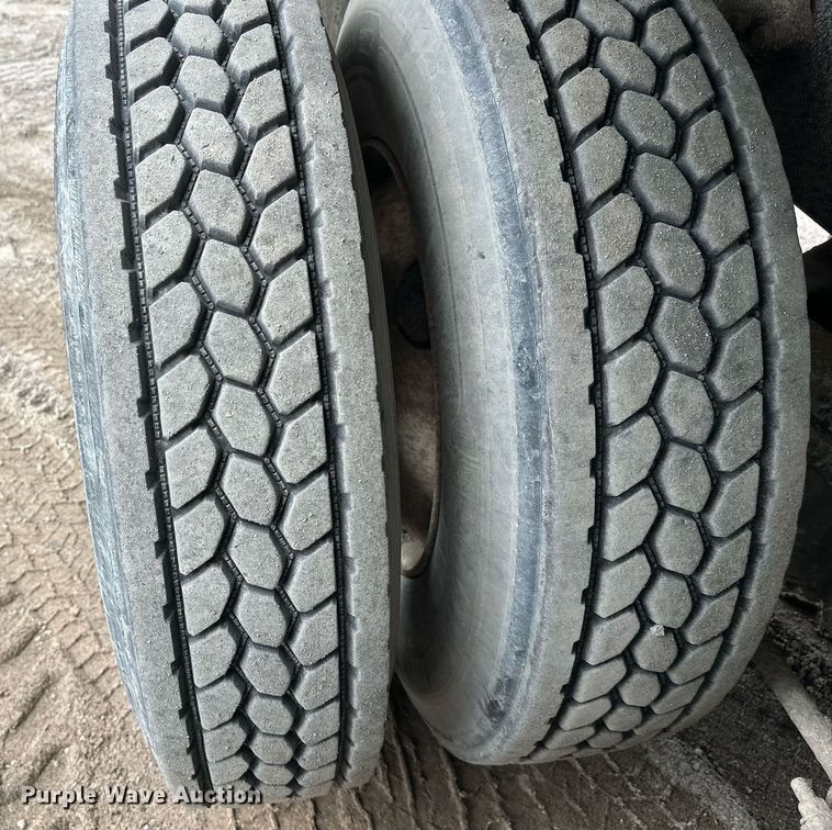 image for item DT6363 2003 Freightliner Business Class M2 dump truck