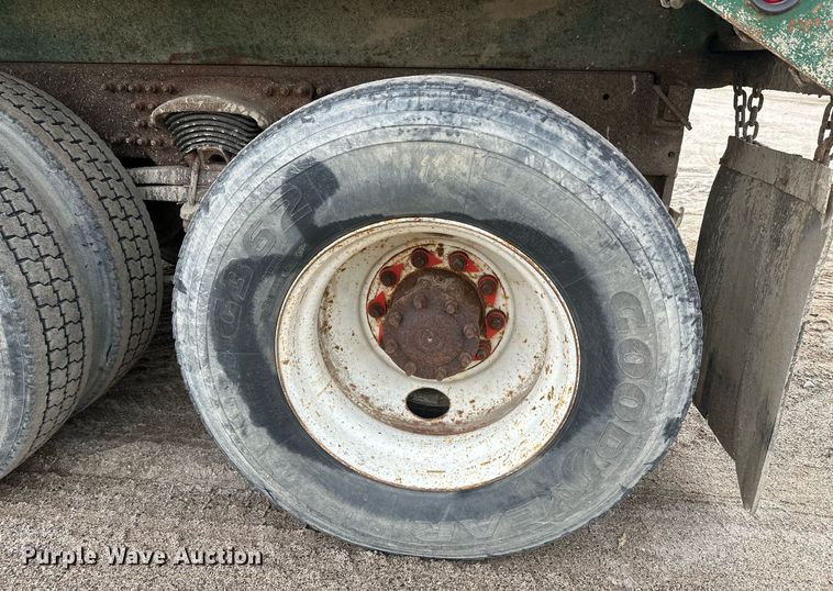 image for item DT6363 2003 Freightliner Business Class M2 dump truck