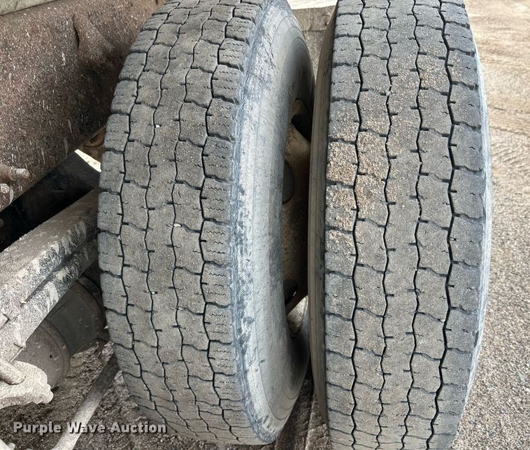 image for item DT6363 2003 Freightliner Business Class M2 dump truck