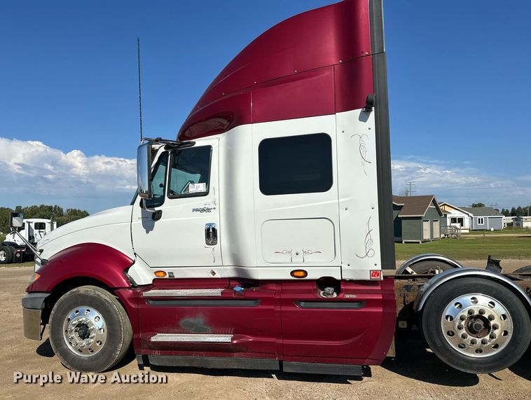 image for item DT6368 2014 International Prostar+ 122 semi truck