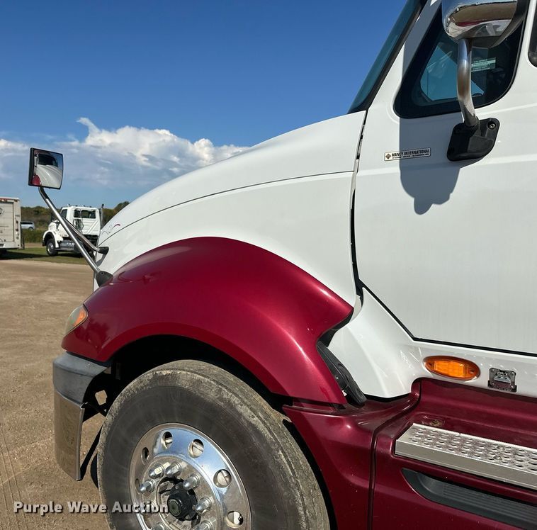 image for item DT6368 2014 International Prostar+ 122 semi truck