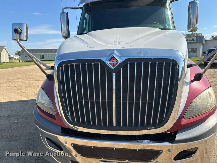 image for item DT6368 2014 International Prostar+ 122 semi truck