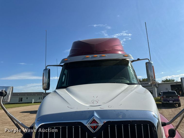 image for item DT6368 2014 International Prostar+ 122 semi truck