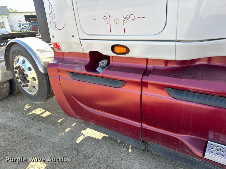 image for item DT6368 2014 International Prostar+ 122 semi truck