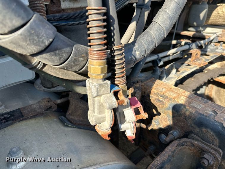 image for item DT6368 2014 International Prostar+ 122 semi truck