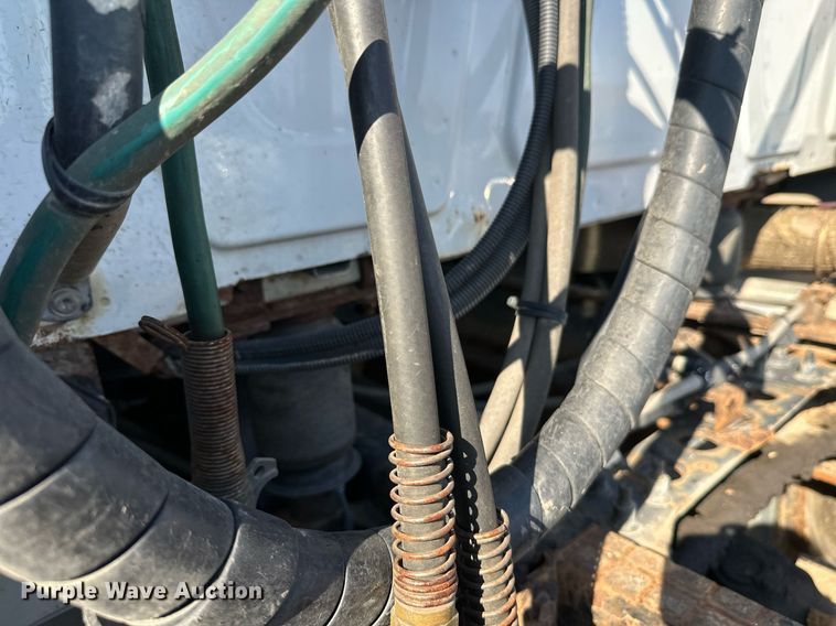 image for item DT6368 2014 International Prostar+ 122 semi truck