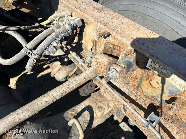 image for item DT6368 2014 International Prostar+ 122 semi truck