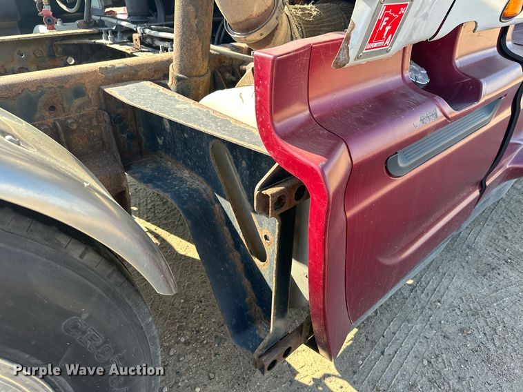 image for item DT6368 2014 International Prostar+ 122 semi truck