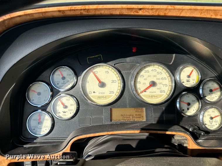 image for item DT6368 2014 International Prostar+ 122 semi truck