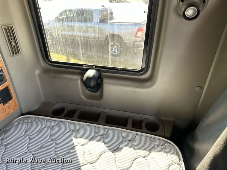 image for item DT6368 2014 International Prostar+ 122 semi truck