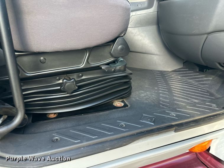 image for item DT6368 2014 International Prostar+ 122 semi truck