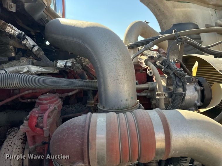 image for item DT6368 2014 International Prostar+ 122 semi truck