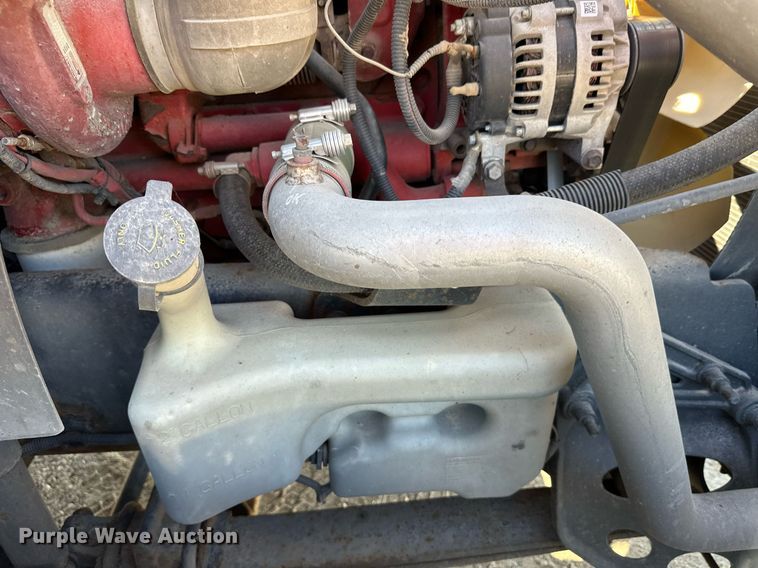 image for item DT6368 2014 International Prostar+ 122 semi truck