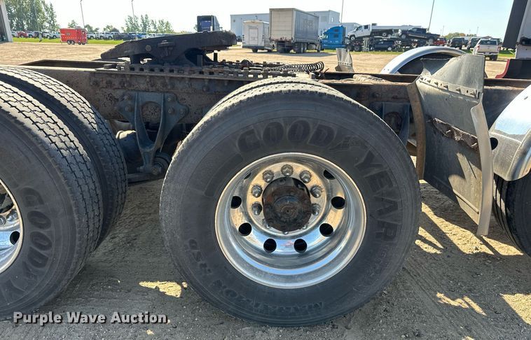 image for item DT6368 2014 International Prostar+ 122 semi truck