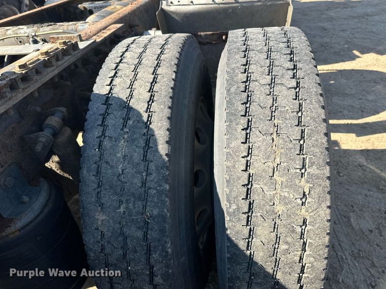 image for item DT6368 2014 International Prostar+ 122 semi truck