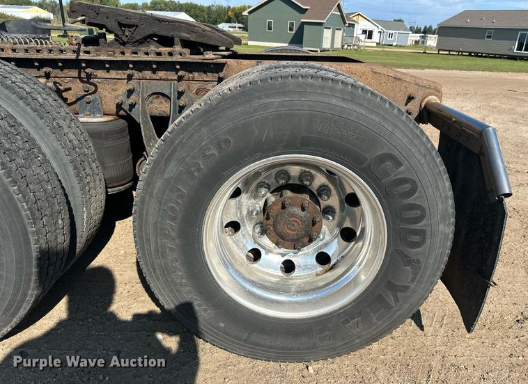 image for item DT6368 2014 International Prostar+ 122 semi truck