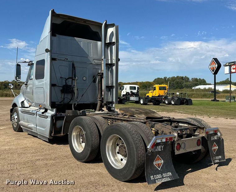 image for item DT6369 2015 International Prostar+ 122 semi truck