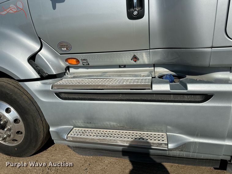 image for item DT6369 2015 International Prostar+ 122 semi truck